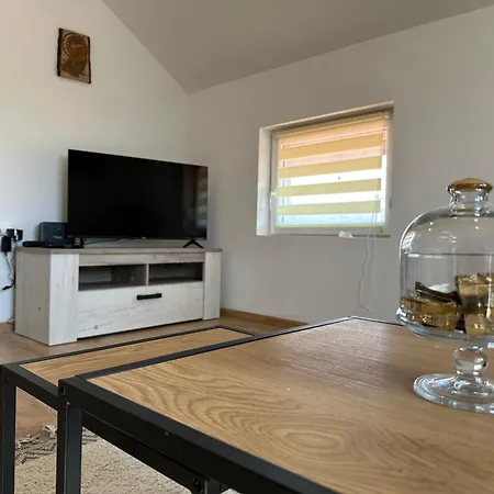 Sova - Peaceful With Garden Apartment Belgrade